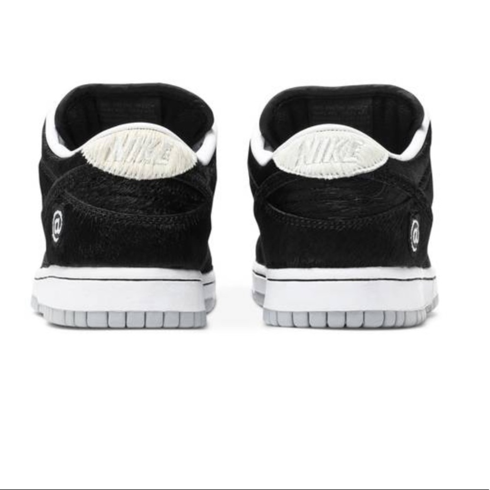 Nike SB Dunk Low Medicom Toy size 8 - Picture 3 of 10